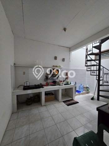 Kos-kosan Dijual di Cempaka Putih, Jakarta Pusat dengan 10 Kamar Tidur, 7 Kamar Mandi Kos-kosan Dijual di Cempaka Putih, Jakarta Pusat dengan 10 Kamar Tidur, 7 Kamar Mandi