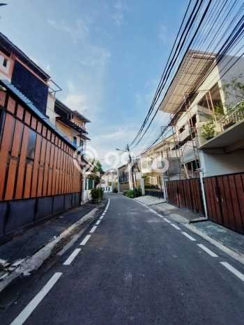 Dijual Rumah Luas Megah Dengan View Cantik di Pondok Kelapa, Jakarta Timur Dijual Rumah Luas Megah Dengan View Cantik di Pondok Kelapa, Jakarta Timur