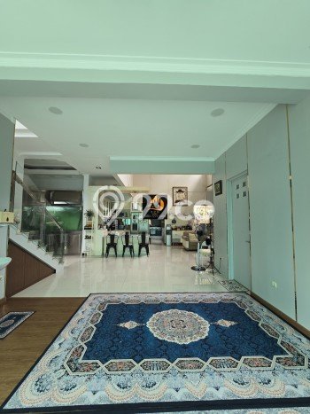 Jual Rumah Mewah Elegan Dengan View Eksklusif di Pondok Kelapa, Jakarta Timur Jual Rumah Mewah Elegan Dengan View Eksklusif di Pondok Kelapa, Jakarta Timur