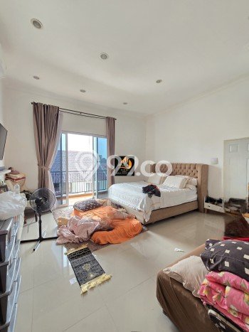 Dijual Rumah Luas Megah Dengan View Eksklusif di Jatibening, Bekasi Dijual Rumah Luas Megah Dengan View Eksklusif di Jatibening, Bekasi