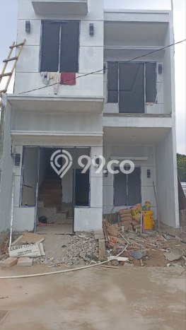 Jual Rumah Eksklusif 3 KT di Kalisari, Jakarta Timur Jual Rumah Eksklusif 3 KT di Kalisari, Jakarta Timur