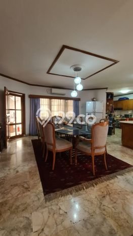Ready to Use! Luxury House LT 500m2 Desain Elegan di Lebak Bulus Ready to Use! Luxury House LT 500m2 Desain Elegan di Lebak Bulus