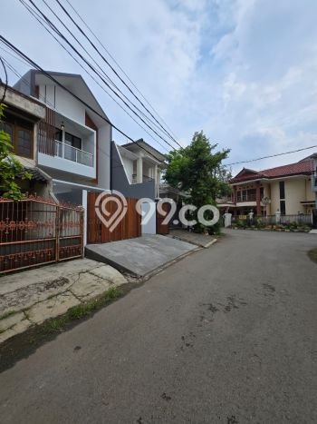 Rumah Modern 4 KT LT 96m2 di Pondok Kelapa Rumah Modern 4 KT LT 96m2 di Pondok Kelapa
