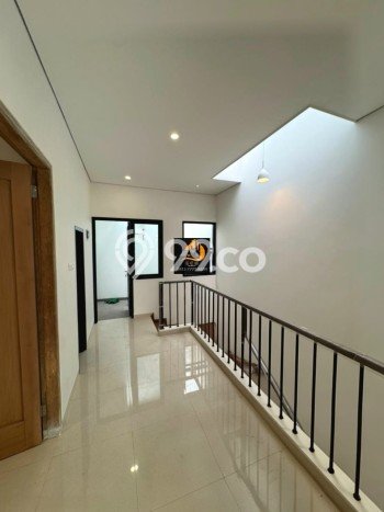 Rumah Elit Modern Tanpa Renovasi di Rawamangun Jakarta Timur Rumah Elit Modern Tanpa Renovasi di Rawamangun Jakarta Timur