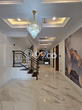 For Sale Rumah Mewah Exclusive di Jagakarsa, Jakarta Selatan For Sale Rumah Mewah Exclusive di Jagakarsa, Jakarta Selatan