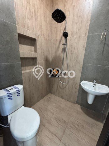 Dijual Rumah Luas Elegan Dengan View Eksklusif di Rawamangun, Jakarta Timur Dijual Rumah Luas Elegan Dengan View Eksklusif di Rawamangun, Jakarta Timur