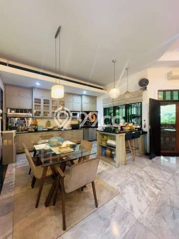 Rumah Elit LB 500m2 Siap Huni Desain Elegan di Senopati, Jakarta Selatan Rumah Elit LB 500m2 Siap Huni Desain Elegan di Senopati, Jakarta Selatan