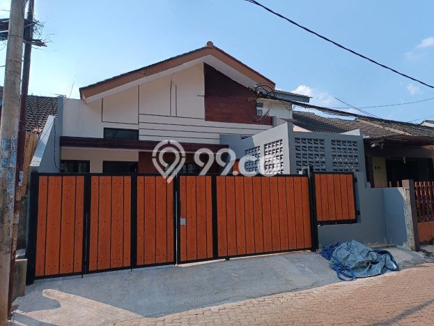 Jual Rumah Strategis Bagus Punya 4 KT di Ciputat Tangerang Selatan SHM Jual Rumah Strategis Bagus Punya 4 KT di Ciputat Tangerang Selatan SHM