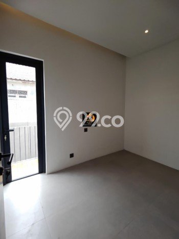 Rumah Modern 4 KT di Bambu Apus Jakarta Timur Unfurnished Rumah Modern 4 KT di Bambu Apus Jakarta Timur Unfurnished