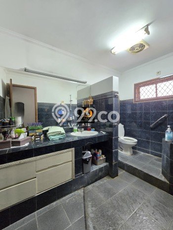 Jual Rumah Luas Megah Dengan View Eksklusif di Pulomas, Jakarta Timur Jual Rumah Luas Megah Dengan View Eksklusif di Pulomas, Jakarta Timur
