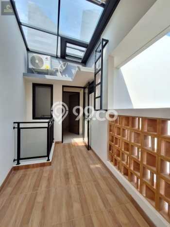 Rumah Minimalis 3 KT di Ciater Tangerang Semi Furnished Rumah Minimalis 3 KT di Ciater Tangerang Semi Furnished