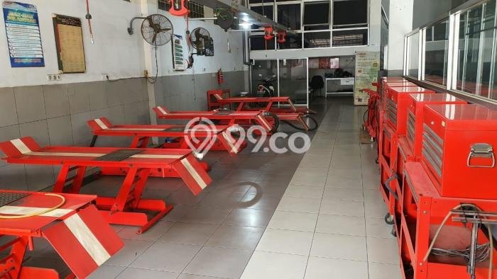 FOR SALE! Komersial di Jatisampurna Bekasi, LT 299m2, LB 310m2 FOR SALE! Komersial di Jatisampurna Bekasi, LT 299m2, LB 310m2