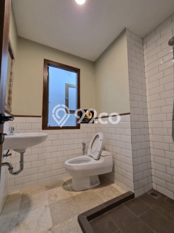 Dijual Rumah Mewah Elegan Dengan View Cantik di Cipinang, Jakarta Timur Dijual Rumah Mewah Elegan Dengan View Cantik di Cipinang, Jakarta Timur