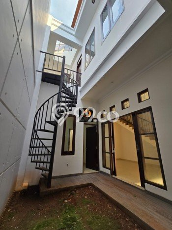 Best Deal Hunian Mewah Ideal dan Luas di Duren Sawit, Jakarta Timur Best Deal Hunian Mewah Ideal dan Luas di Duren Sawit, Jakarta Timur