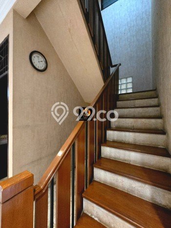 Hunian Elit LB 220m2 Siap Huni Desain Elegan di Pondok Kelapa, Jakarta Timur Hunian Elit LB 220m2 Siap Huni Desain Elegan di Pondok Kelapa, Jakarta Timur
