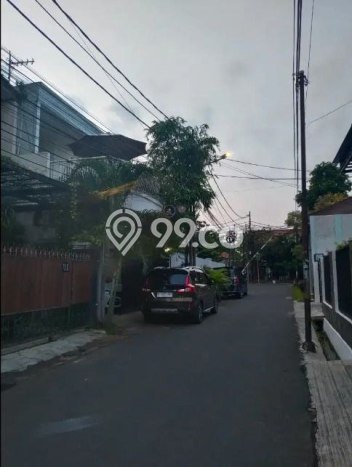 Ready to Use! Luxury House LT 103m2 Desain Modern di Kalibata Ready to Use! Luxury House LT 103m2 Desain Modern di Kalibata