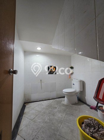 Rumah Mewah LB 180m2 Siap Huni Desain Elegan di Pondok Kelapa, Jakarta Timur Rumah Mewah LB 180m2 Siap Huni Desain Elegan di Pondok Kelapa, Jakarta Timur