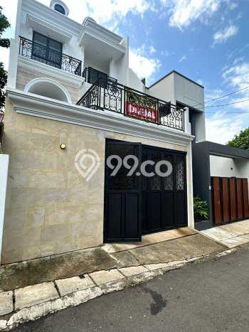 Siap Huni Rumah Mewah 6 Kamar di Jagakarsa Dekat ke Mana Pun Siap Huni Rumah Mewah 6 Kamar di Jagakarsa Dekat ke Mana Pun