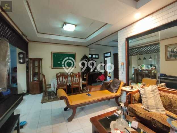 Rumah Strategis Modern Lb 200m2 di Cipondoh, Tangerang Rumah Strategis Modern Lb 200m2 di Cipondoh, Tangerang