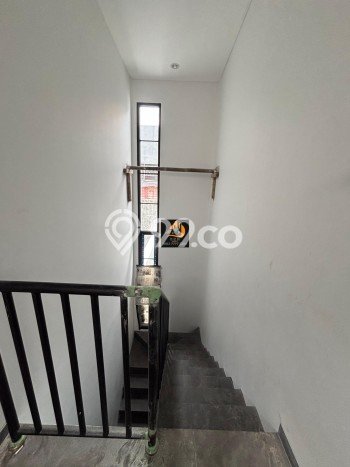 Dijual Rumah Mewah Megah Dengan View Cantik di Pondok Kelapa, Jakarta Timur Dijual Rumah Mewah Megah Dengan View Cantik di Pondok Kelapa, Jakarta Timur
