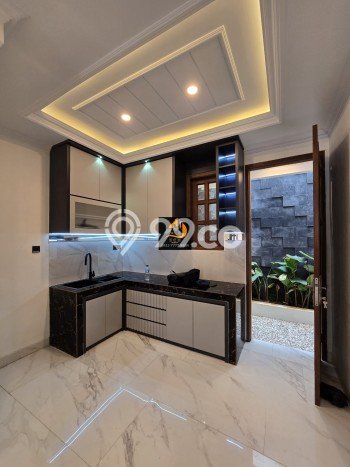 For Sale Rumah Mewah Exclusive di Jagakarsa, Jakarta Selatan For Sale Rumah Mewah Exclusive di Jagakarsa, Jakarta Selatan