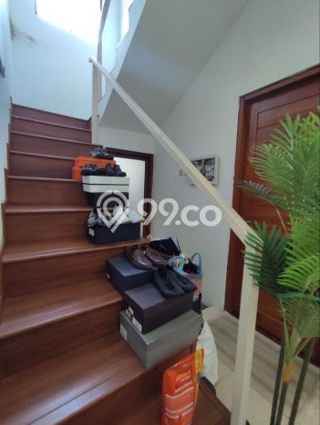 Hunian Mewah LB 250m2 Siap Pakai Desain Elegan di Cijantung, Jakarta Timur Hunian Mewah LB 250m2 Siap Pakai Desain Elegan di Cijantung, Jakarta Timur
