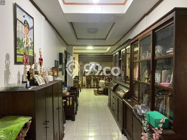 Rumah Strategis Modern Lb 200m2 di Cipondoh, Tangerang Rumah Strategis Modern Lb 200m2 di Cipondoh, Tangerang
