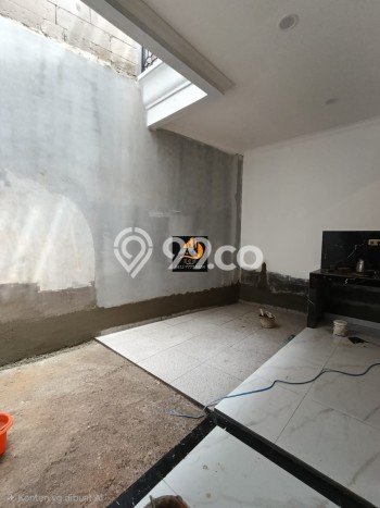 Hunian Elit LB 200m2 Siap Pakai Desain Elegan di Pejaten, Jakarta Selatan Hunian Elit LB 200m2 Siap Pakai Desain Elegan di Pejaten, Jakarta Selatan