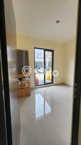 For Sale Rumah 3 Kamar Lokasi Ideal Nyaman dan Strategis di Cimanggis For Sale Rumah 3 Kamar Lokasi Ideal Nyaman dan Strategis di Cimanggis
