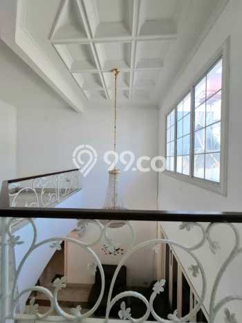 For Sale! Luxury House LT 297m2 Desain Elegan di Legenda Wisata For Sale! Luxury House LT 297m2 Desain Elegan di Legenda Wisata