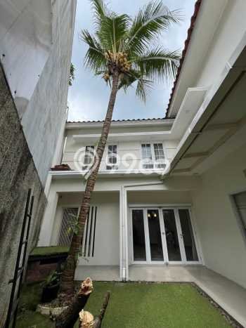 Dijual Rumah Luas Megah Dengan View Eksklusif di Raffles Hills, Jakarta Timur Dijual Rumah Luas Megah Dengan View Eksklusif di Raffles Hills, Jakarta Timur