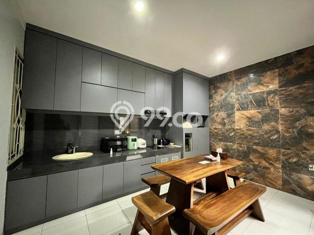 Jual Rumah Luas Elegan Dengan View Eksklusif di Bintaro, Tangerang Selatan Jual Rumah Luas Elegan Dengan View Eksklusif di Bintaro, Tangerang Selatan