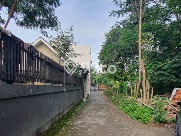 Rumah Kost untuk Dijual di Depok dengan 18 KT, 19 KM, Luas 380m2 Rumah Kost untuk Dijual di Depok dengan 18 KT, 19 KM, Luas 380m2