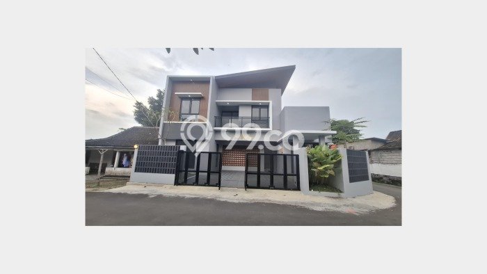 Dijual Cepat Rumah Bagus Siap Huni LB 135m2 di Mlati, Sleman Dijual Cepat Rumah Bagus Siap Huni LB 135m2 di Mlati, Sleman