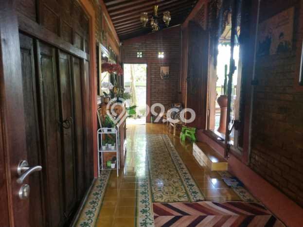 Dijual Vila Kawasan Turi, Luas 1019m2m², Akses mudah fasilitas Dijual Vila Kawasan Turi, Luas 1019m2m², Akses mudah fasilitas