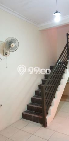 Dijual Cepat Rumah Favorit Siap Huni LB 100m2 di Jambangan, Surabaya Dijual Cepat Rumah Favorit Siap Huni LB 100m2 di Jambangan, Surabaya