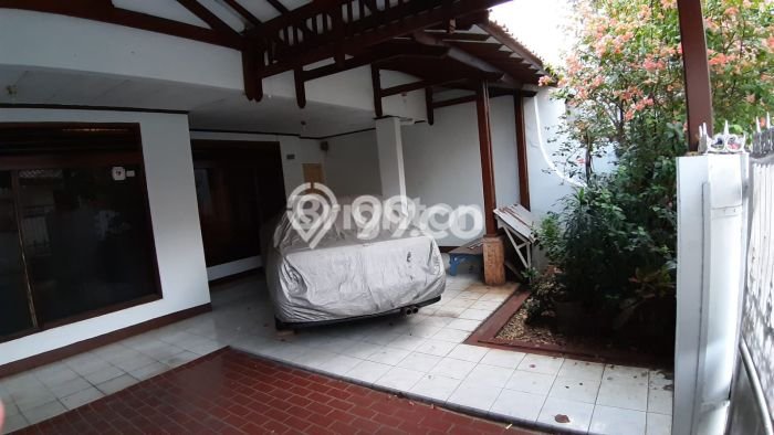 Dijual Rumah Premium dengan Fasilitas Sekitar Lengkap di Tebet, Jakarta Selatan Dijual Rumah Premium dengan Fasilitas Sekitar Lengkap di Tebet, Jakarta Selatan