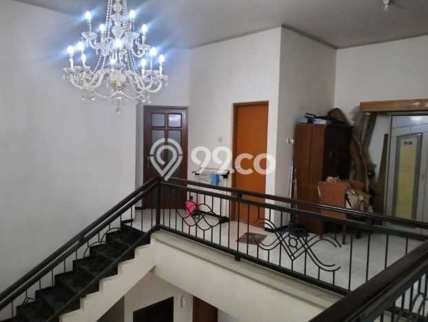 For Sale Rumah Mewah Exclusive di Wiyung, Surabaya For Sale Rumah Mewah Exclusive di Wiyung, Surabaya
