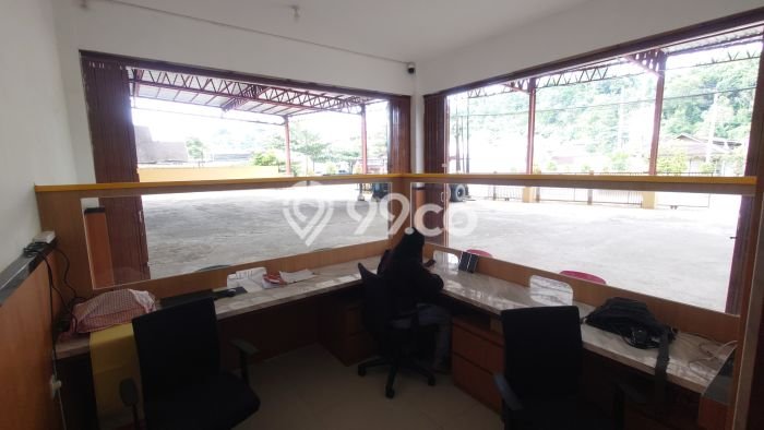 Gudang Bagus Dijual LB 4000m2 Lokasi Strategis Samarinda Area Cocok untuk Berbisnis Gudang Bagus Dijual LB 4000m2 Lokasi Strategis Samarinda Area Cocok untuk Berbisnis