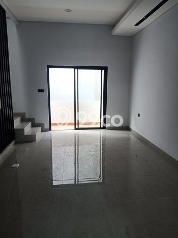 Jual Rumah Luas Elegan Dengan View Eksklusif di Duri Kepa, Jakarta Barat Jual Rumah Luas Elegan Dengan View Eksklusif di Duri Kepa, Jakarta Barat