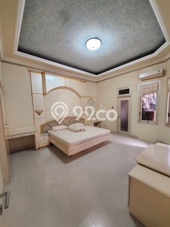 Rumah Impian dengan 3 Kamar Tidur di Lingkungan Asri Sukolilo, Surabaya Rumah Impian dengan 3 Kamar Tidur di Lingkungan Asri Sukolilo, Surabaya