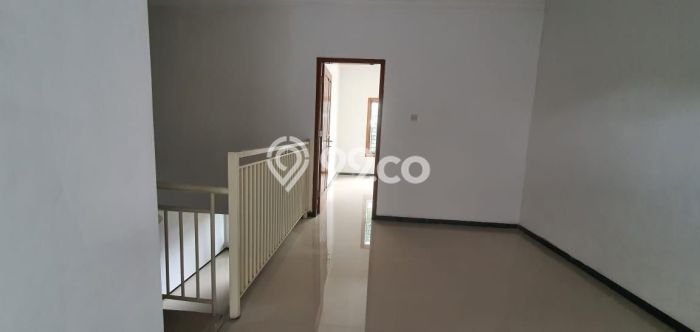 Dijual Rumah 3 Kamar Lokasi Strategis Nyaman dan Strategis di Rungkut Dijual Rumah 3 Kamar Lokasi Strategis Nyaman dan Strategis di Rungkut