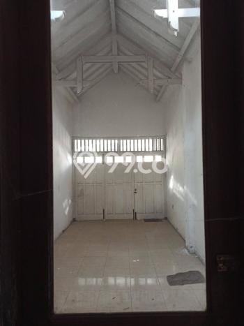 Rumah Strategis Minimalis Lb 150m2 di Semampir, Surabaya Rumah Strategis Minimalis Lb 150m2 di Semampir, Surabaya