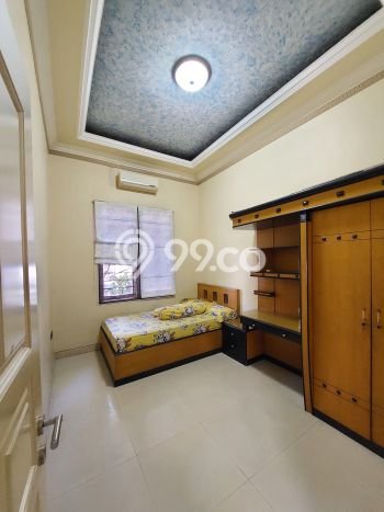 Rumah Impian dengan 3 Kamar Tidur di Lingkungan Asri Sukolilo, Surabaya Rumah Impian dengan 3 Kamar Tidur di Lingkungan Asri Sukolilo, Surabaya