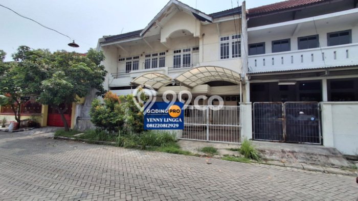 Rumah Exclusive LT 204m2m² / LB 273m2m² di Kompleks Perumahan Wonocolo, Surabaya Rumah Exclusive LT 204m2m² / LB 273m2m² di Kompleks Perumahan Wonocolo, Surabaya
