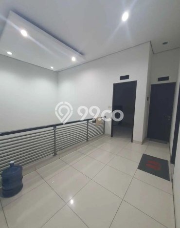 Rumah Mewah LB 243m2 Siap Pakai Desain Elegan di Mekar Wangi, Bandung Rumah Mewah LB 243m2 Siap Pakai Desain Elegan di Mekar Wangi, Bandung