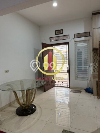 Rumah Mewah LB 250m2 Siap Huni Desain Elegan di Turangga, Bandung Rumah Mewah LB 250m2 Siap Huni Desain Elegan di Turangga, Bandung