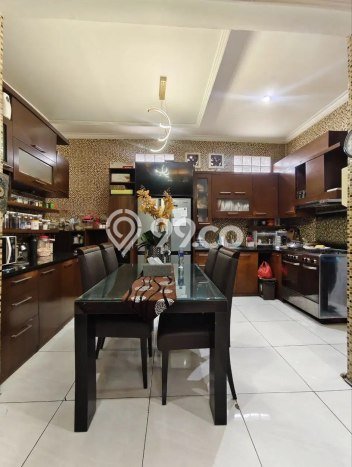 For Sale! Luxury House LT 209m2 Desain Modern di Turangga For Sale! Luxury House LT 209m2 Desain Modern di Turangga