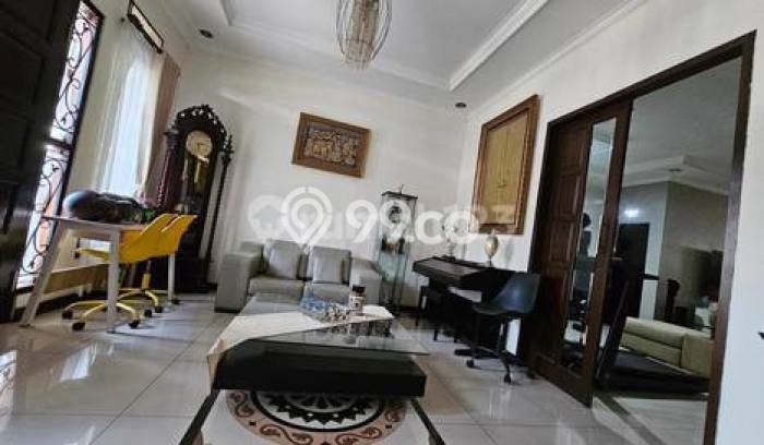 Jual Rumah Bagus Siap Huni LB 235m2 di Batununggal, Bandung Jual Rumah Bagus Siap Huni LB 235m2 di Batununggal, Bandung