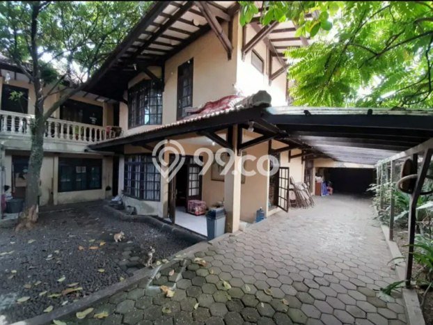 Dijual Rumah 7 Kamar Lokasi Strategis Nyaman dan Strategis di Kiaracondong Dijual Rumah 7 Kamar Lokasi Strategis Nyaman dan Strategis di Kiaracondong